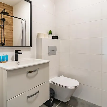 Nikiszowiec Chic By Bookinghost